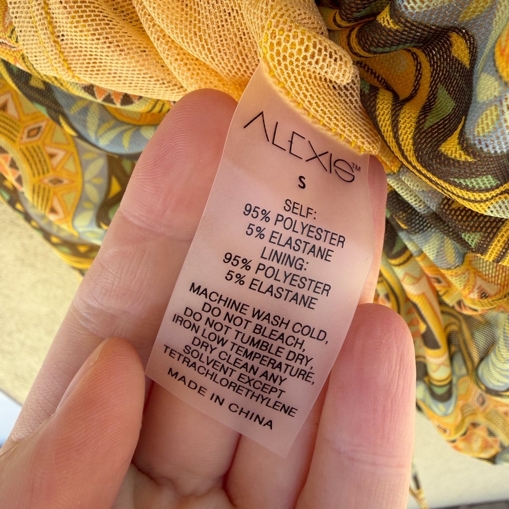 Alexis Retro Patterned Two-Piece Set SMALL - Picture 10 of 10